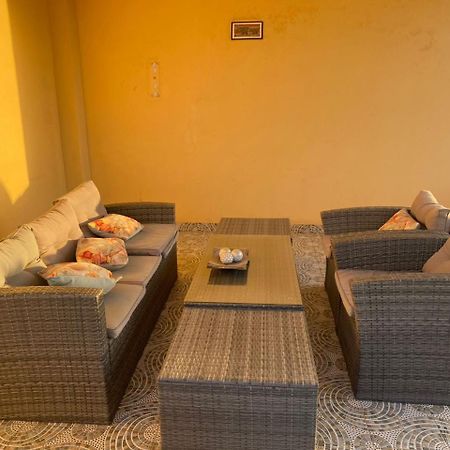 Residence Adja Binta Kane Sour داكاغْ المظهر الخارجي الصورة