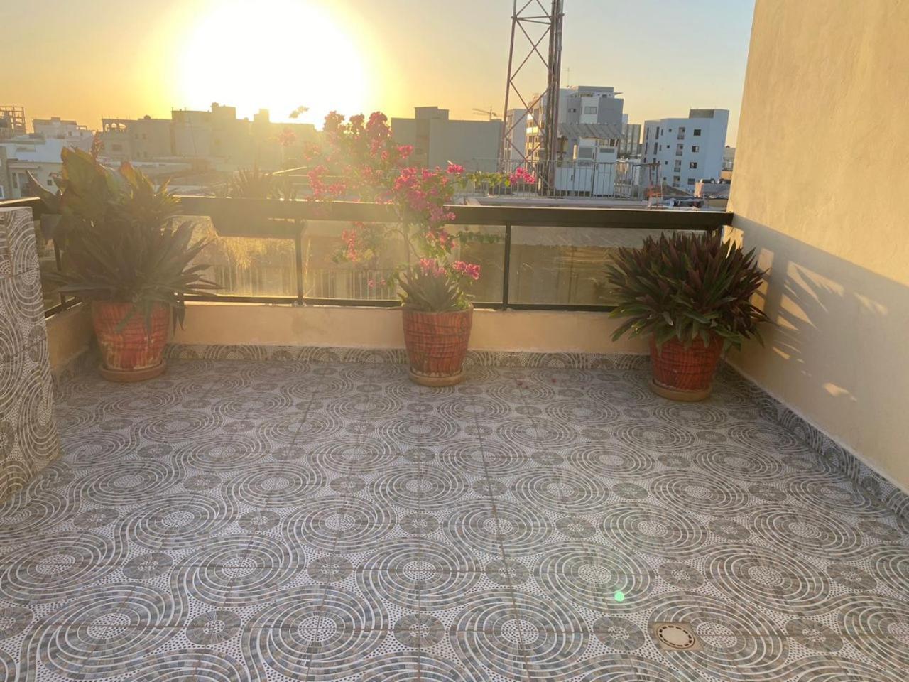 Residence Adja Binta Kane Sour داكاغْ المظهر الخارجي الصورة