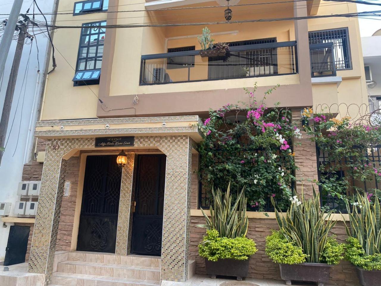 Residence Adja Binta Kane Sour داكاغْ المظهر الخارجي الصورة