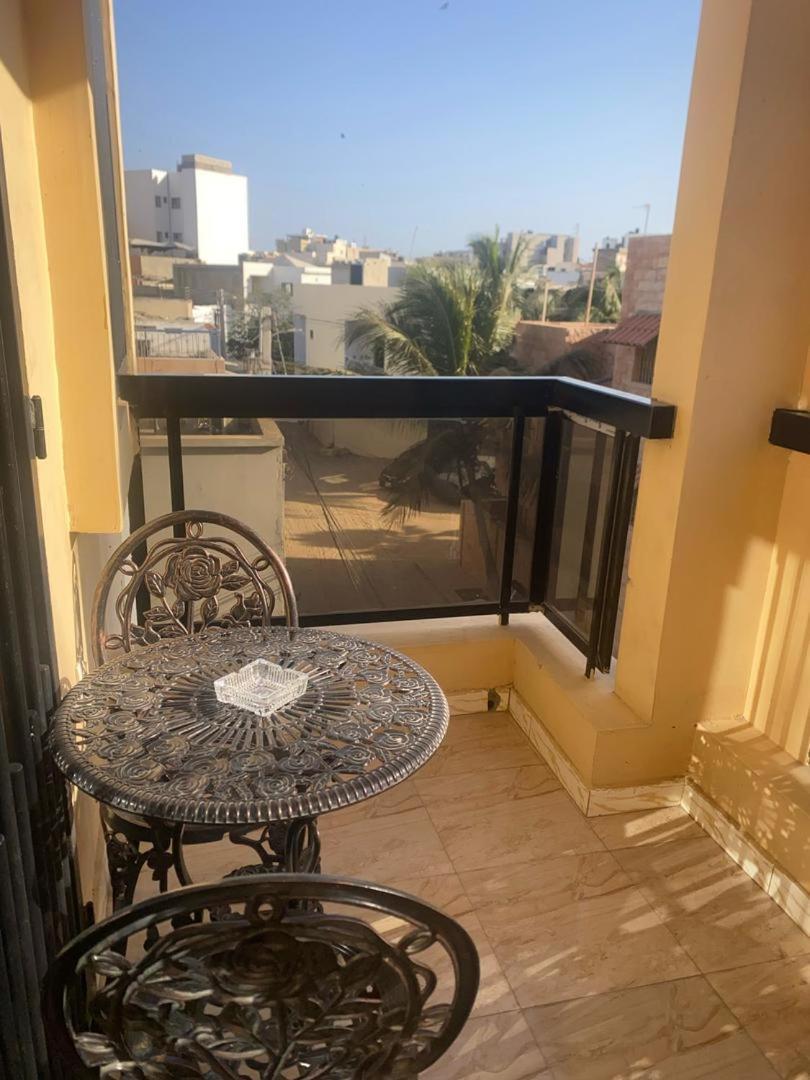 Residence Adja Binta Kane Sour داكاغْ المظهر الخارجي الصورة